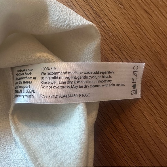 Eileen Fisher System 100% Silk Georgette Crepe Bateau Neck Shell in Bone - Picture 4 of 4